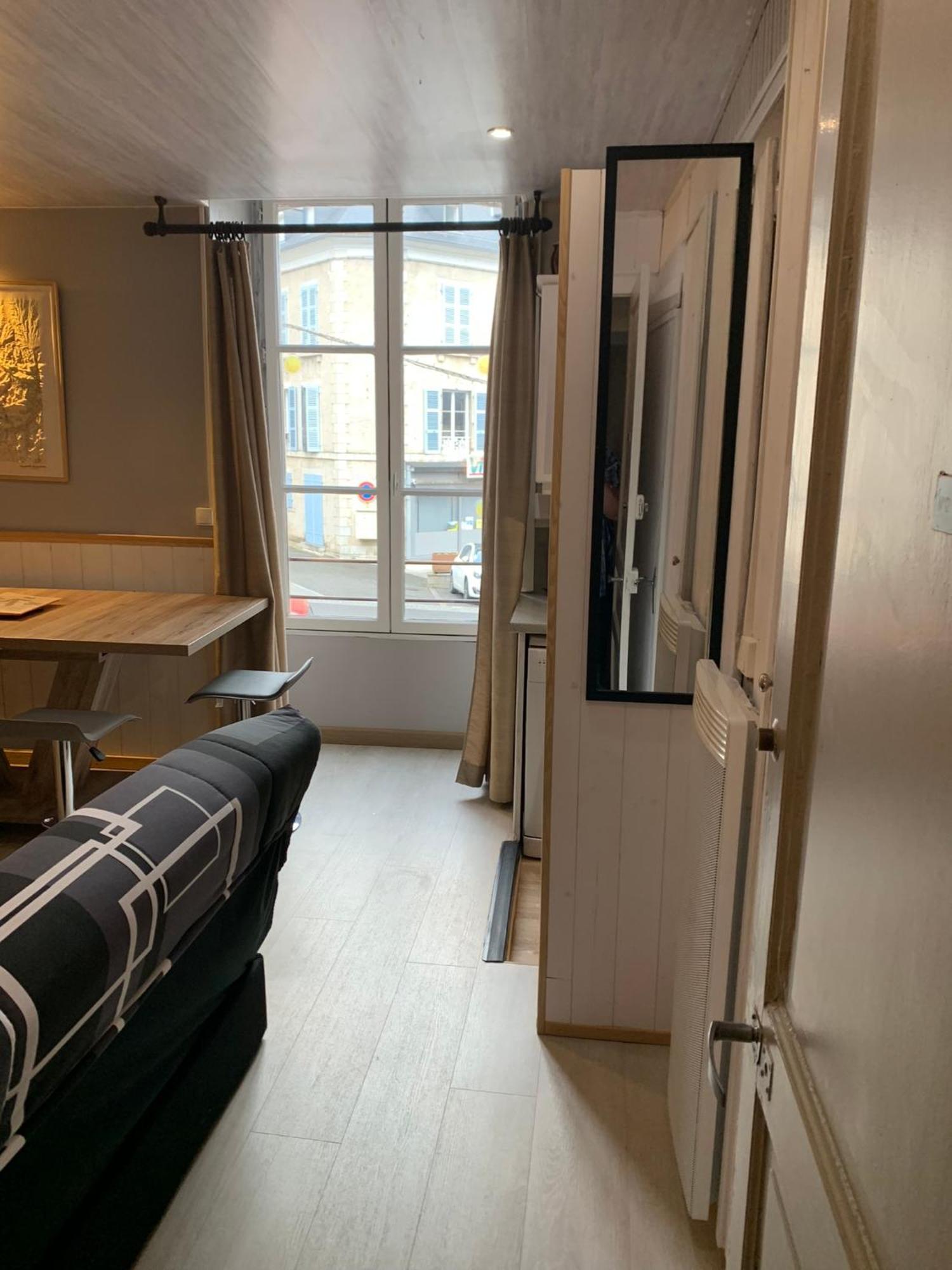 Апартаменты Marie Maxi 2 Adultes Et 2 Enfants - Linge Toilette Et Literie Et Menage Inclus Dans Le Tarif Ларёнс Экстерьер фото